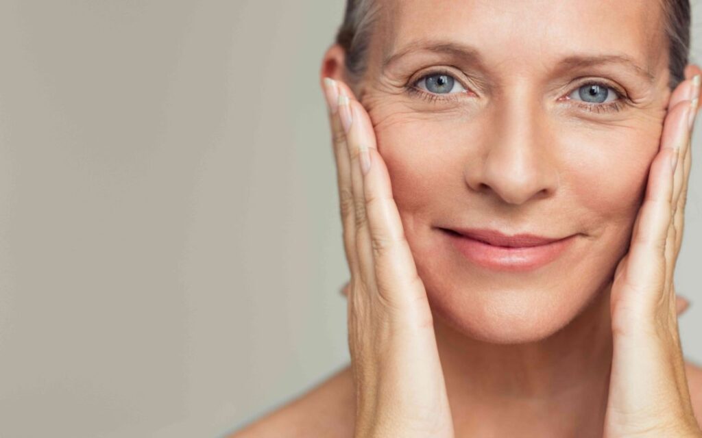 Facelift – Ανανεώστε το πρόσωπό σας με φυσικότητα και διακριτικότητα Facelift – Ανανεώστε το πρόσωπό σας με φυσικότητα και διακριτικότητα